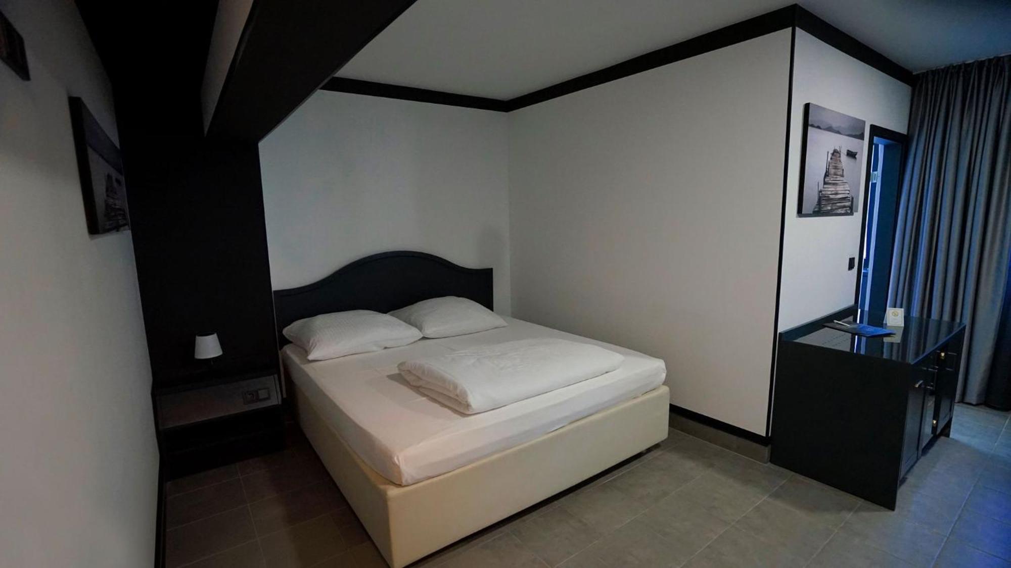 Tibet Hotel Am Airport Duesseldorf-ראטינגן מראה חיצוני תמונה