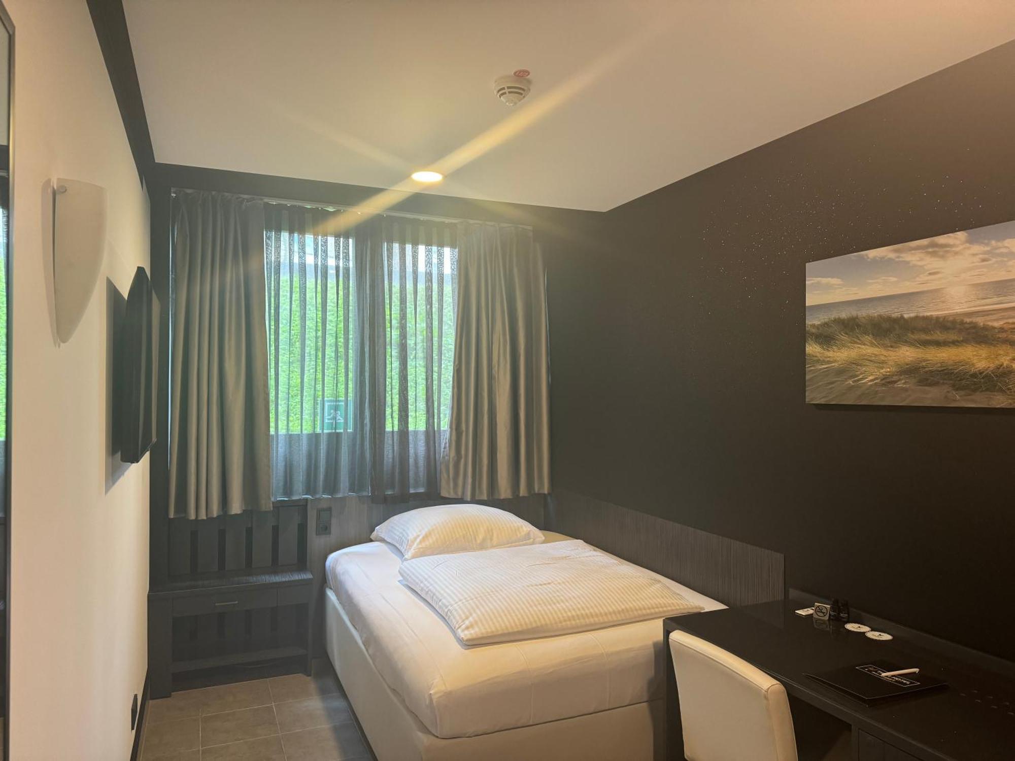 Tibet Hotel Am Airport Duesseldorf-ראטינגן מראה חיצוני תמונה