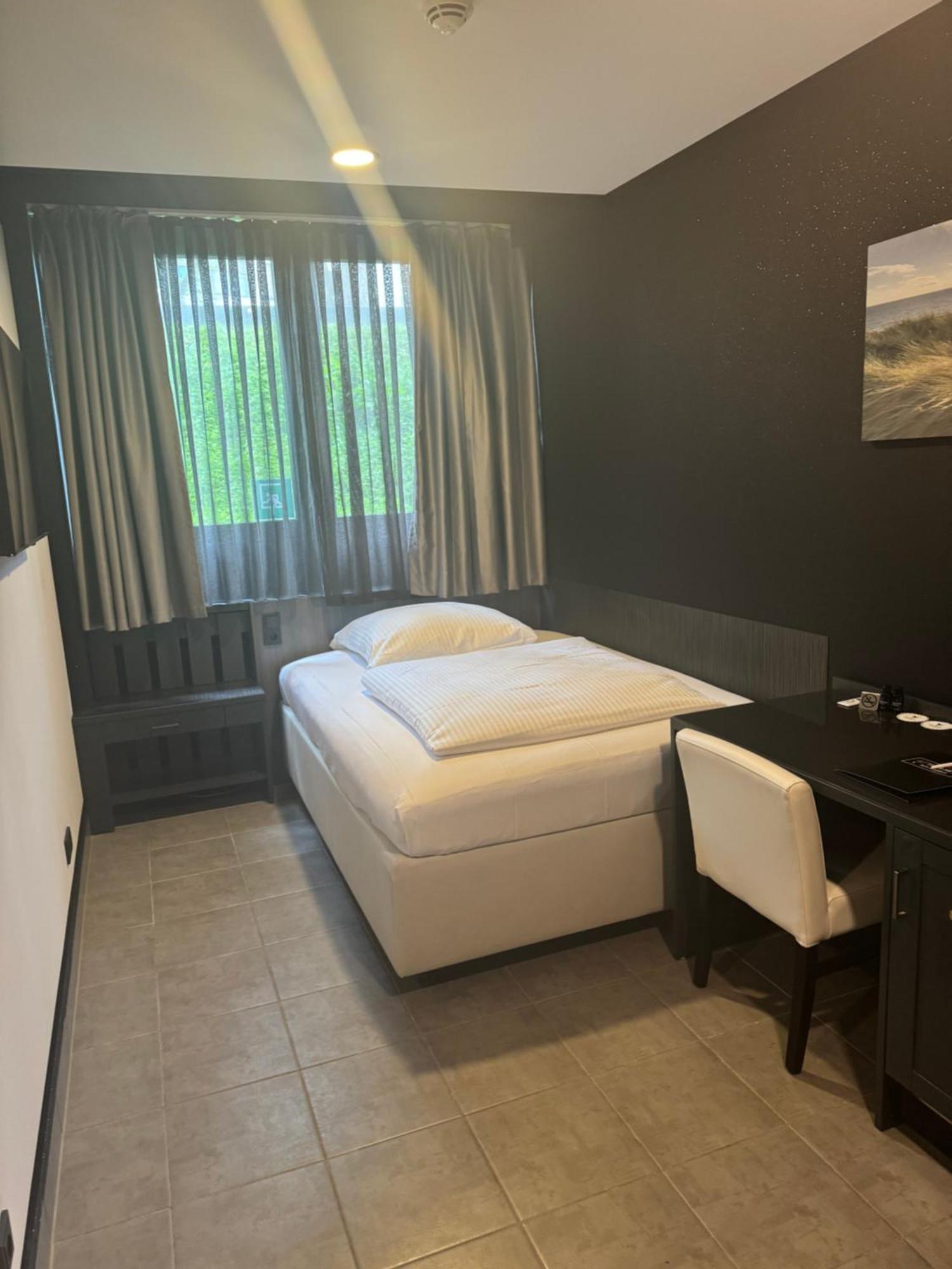 Tibet Hotel Am Airport Duesseldorf-ראטינגן מראה חיצוני תמונה